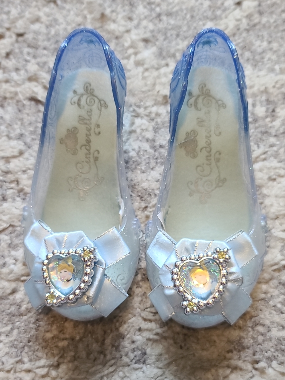 2 for $35 - Cinderella Girls Toddler 7/8 Cinderella Light Up Shoes